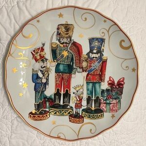 Williams Sonoma Nutcracker Trio Plate with Red, Blue, and Gold